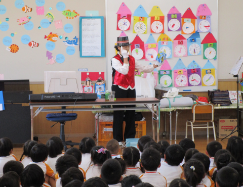 明石 保育園 マジック