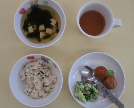 明石 保育園 給食