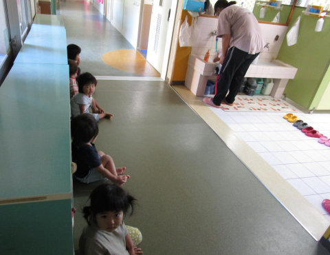 明石 保育園 手洗い