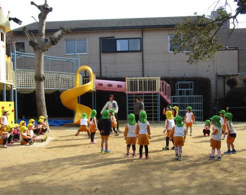 明石 保育園 外遊び