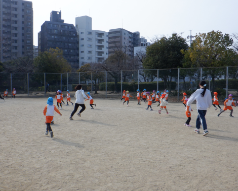 明石　保育園　グラウンド