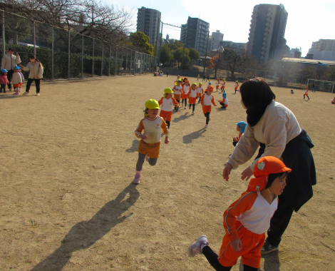 明石　保育園　公園