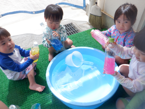 西明石愛児園2歳水遊び3