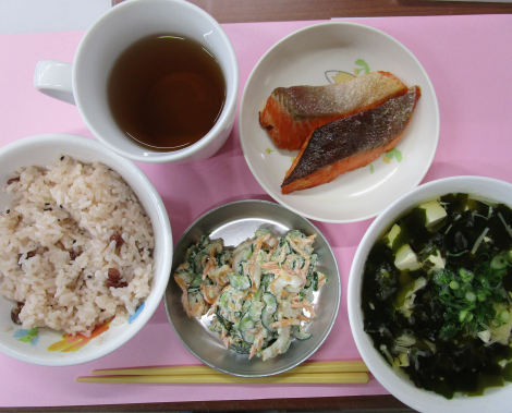 明石　保育園　給食