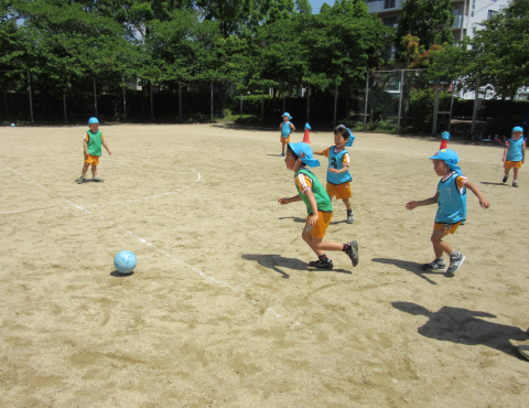 明石　保育園　サッカー