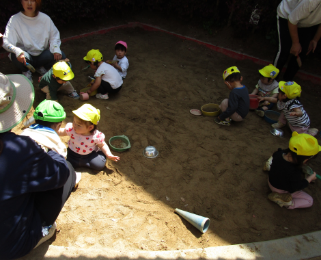明石　保育園　砂場
