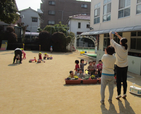 明石 こども園 1歳児