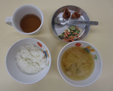 明石　保育園　給食