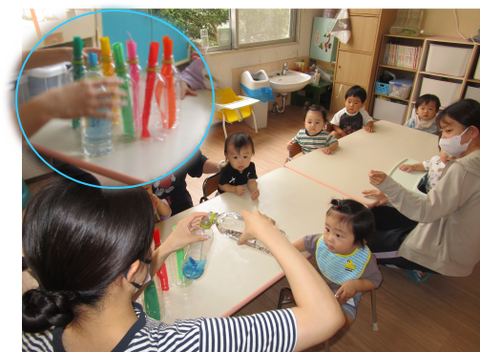 西明石０歳色水遊び