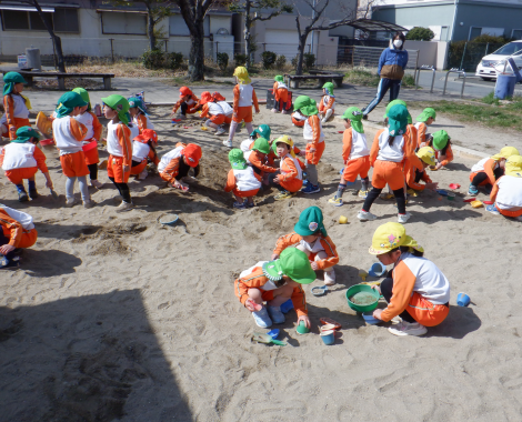 明石　保育園　砂場