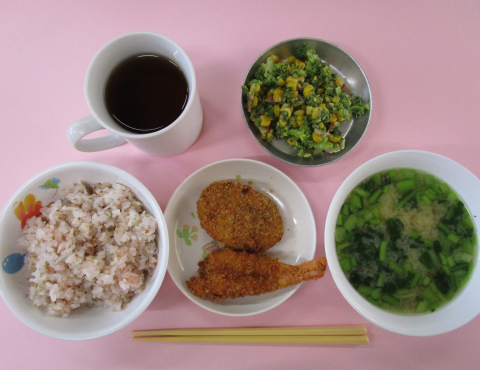 明石 保育園 給食