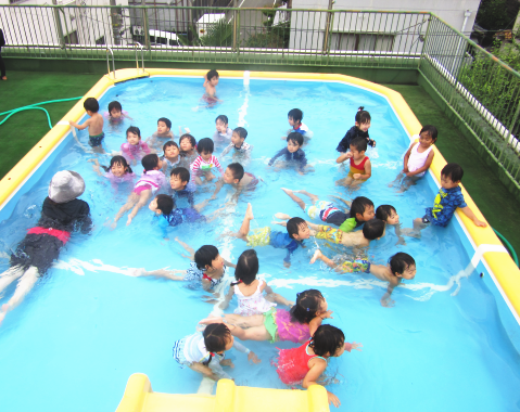 保育園 プール1