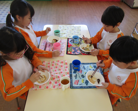 明石　保育園　もち