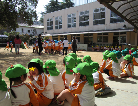 明石　保育園　園庭