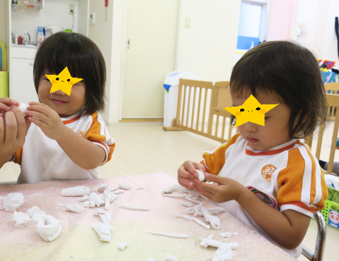 明石 保育園 ねんど遊び