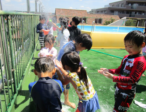明石　保育園　シャワー