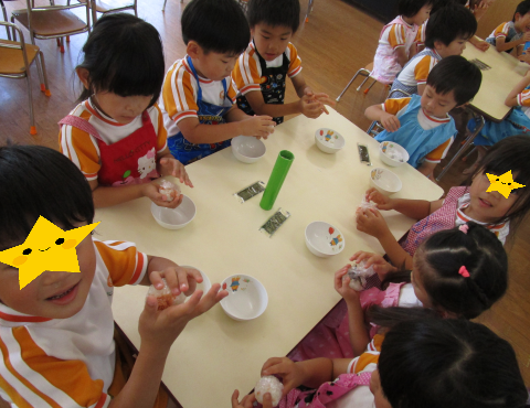 明石 保育園 おにぎり