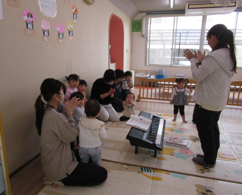 明石 保育園 お歌
