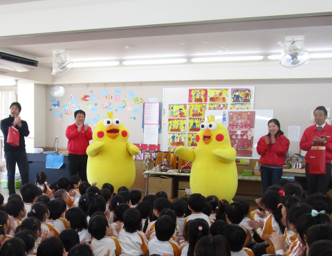 明石 保育園 ポインコちゃん1