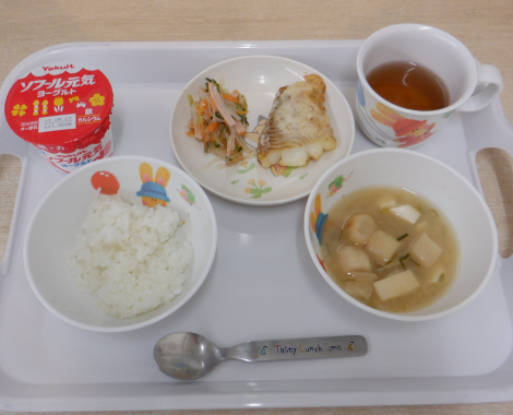 明石 保育園 給食