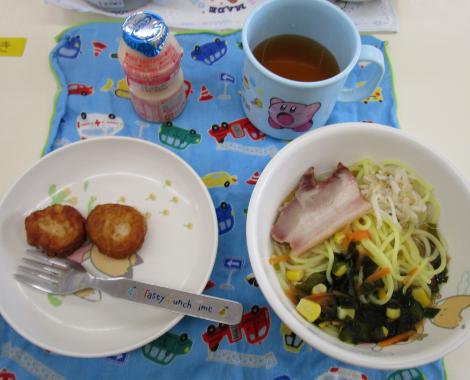 明石　保育園　給食