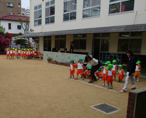明石 保育園 かけっこ