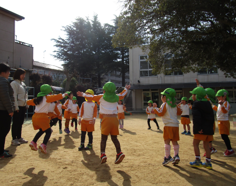 明石 保育園 外遊び2