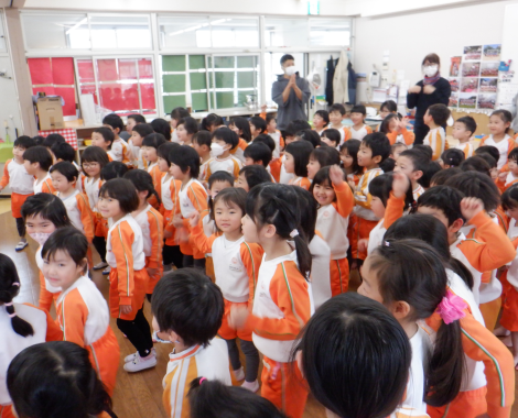 明石　こども園　集会