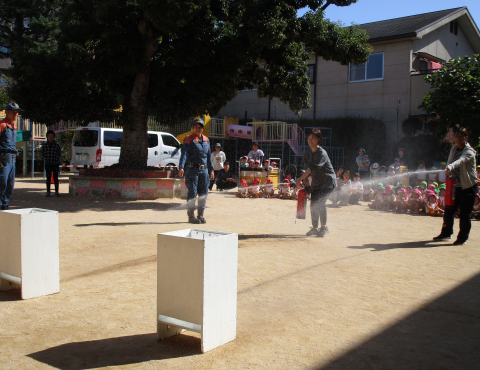 明石　保育園　消火訓練