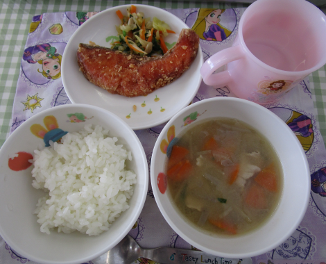 明石 保育園 給食
