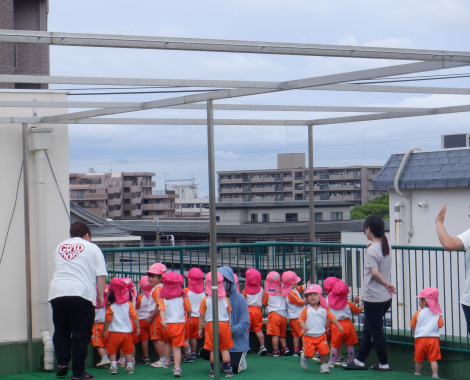 明石　保育園　屋上