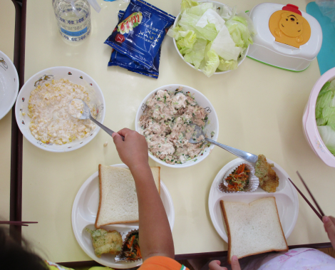 明石　保育園　クッキング１
