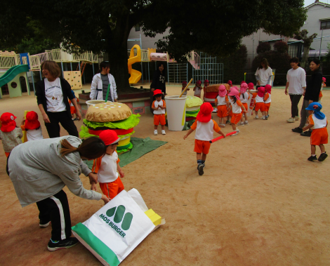 明石 保育園 園庭1