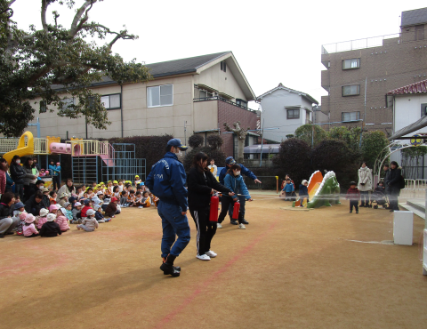 明石 保育園 避難訓練2