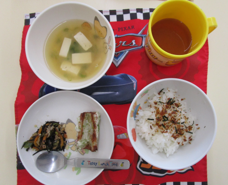 明石 保育園 給食