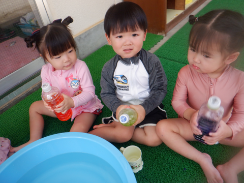 西明石愛児園2歳水遊び2