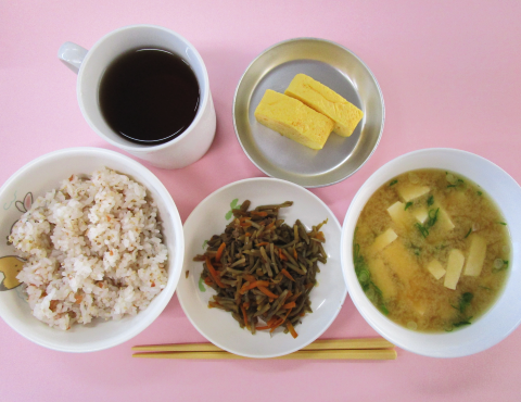 明石 保育園 給食