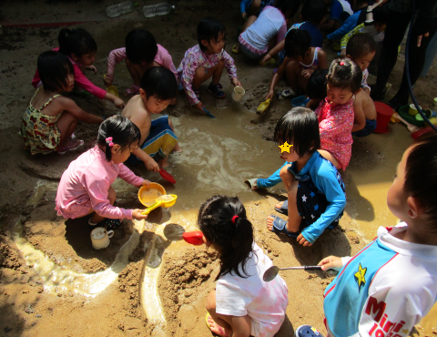 明石 保育園 砂場