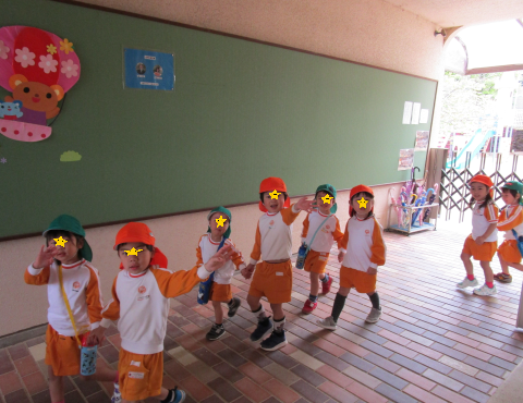 明石　保育園　お散歩