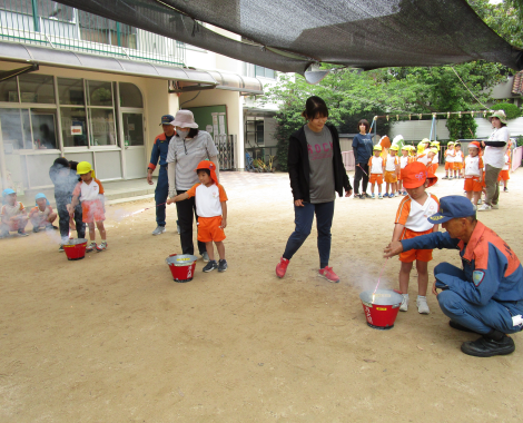 明石　保育園　園庭１
