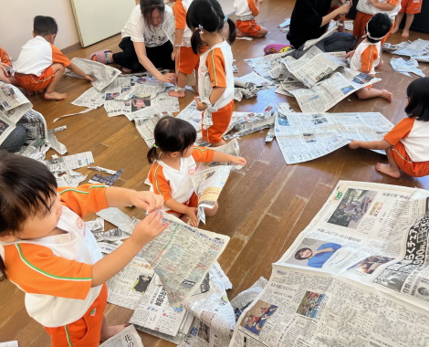 明石　２歳児　新聞紙