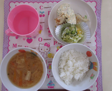 明石　保育園　給食