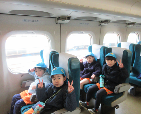 明石 保育園 新幹線1