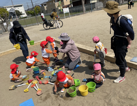 明石　保育園　砂場