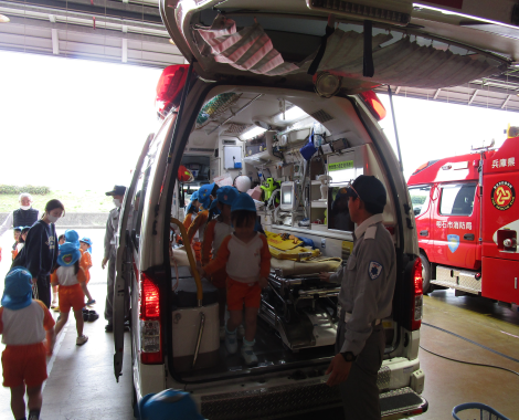 明石 保育園 救急車
