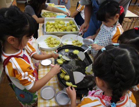 明石　保育園　料理