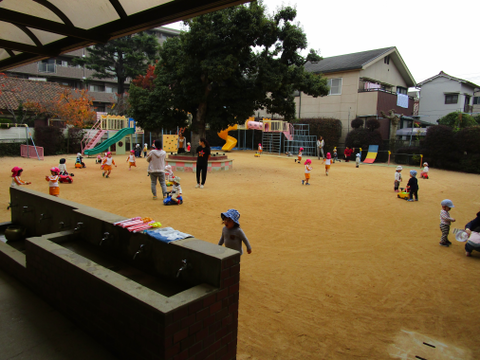 明石 保育園 外遊び