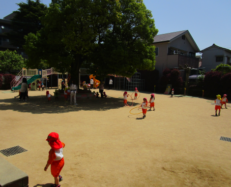 明石 保育園 園庭