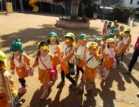 明石　保育園　散歩