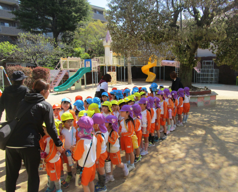 明石　保育園　園庭